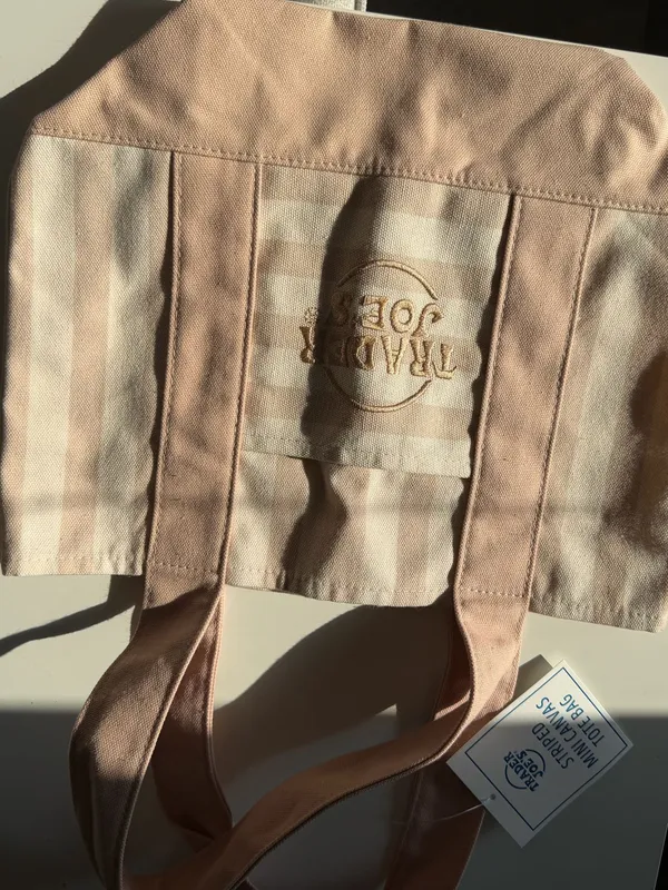 Trader Joe’s exclusive tan teal spring 2026 tote bag - Image 5