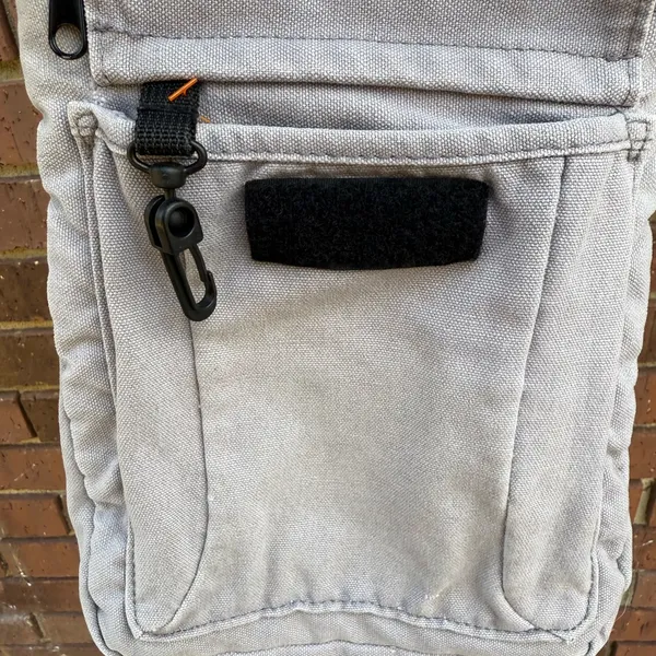 Kavu Keeper Crossbody Bag Purse Canvas Gray Southwestern Aztec Yellow Lined EUC - Image 8