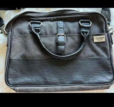 Steve Madden Messenger Bag/Computer Bag - Image 7