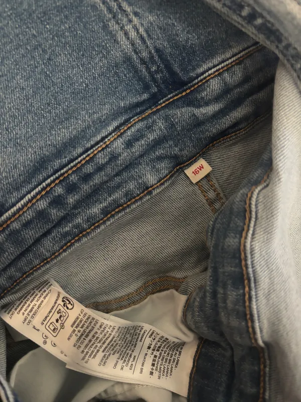 Levi’s Light Wash Overalls - Image 4
