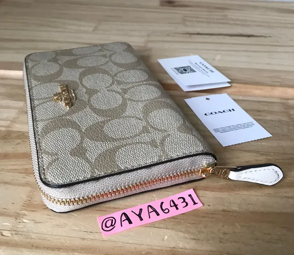 Coach Wallet - Image 4