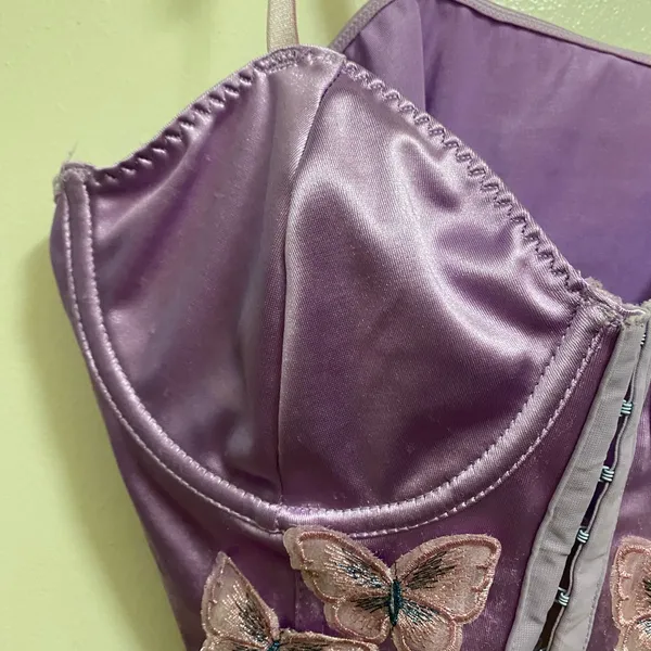 SheIn Lavender Purple Satin Corset Tank Top M Medium Butterfly Accents Butterflies - Image 4