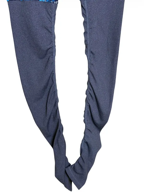 ALO Yoga Blue Chevron Panel Leggings - Image 3
