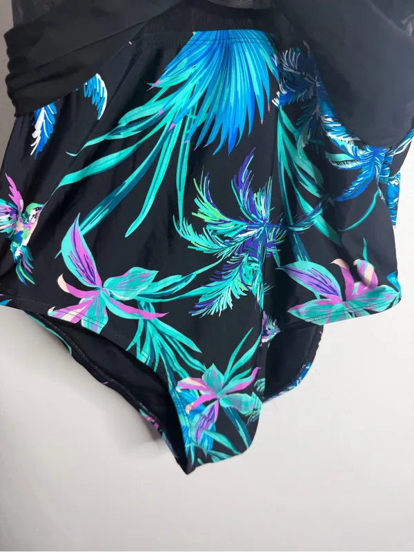 Cupshe Dark Rainforest Wrap Front Mesh Cutout One Piece Swimsuit Medium‎ Beach - Image 4