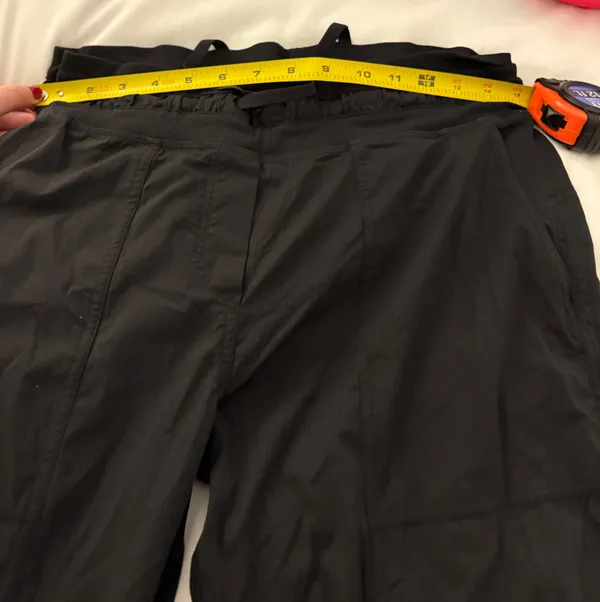 Lululemon Dance Studio Mid Rise Crop 25" - Image 10