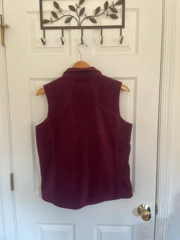 Woolrich Burgundy Fleece Zipper Vest - Image 4