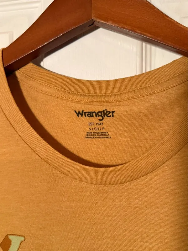 Wrangler Pale Gold Heather Rodeo Flowers Graphic Tee Size Small - Image 6