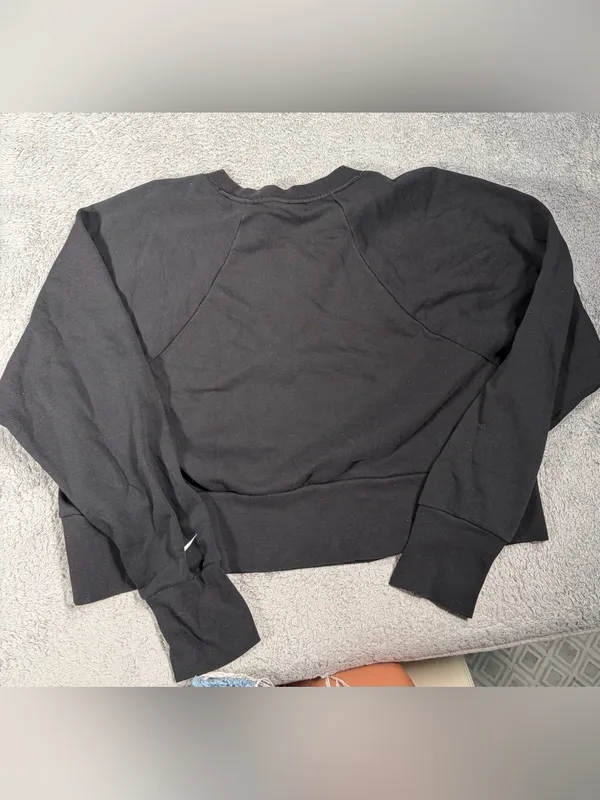 Nike Black Cropped Crewneck Sweatshirt logo medium - Image 11