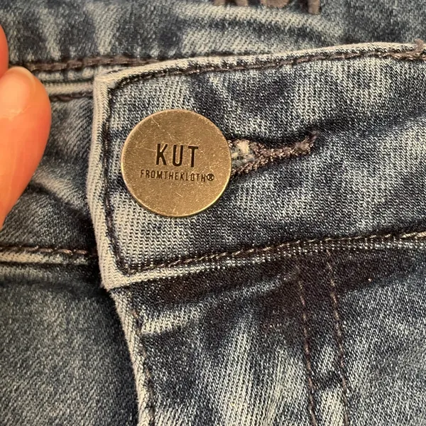 Kut from the Kloth Dark Blue wash cropped straight leg size 8 - Image 2