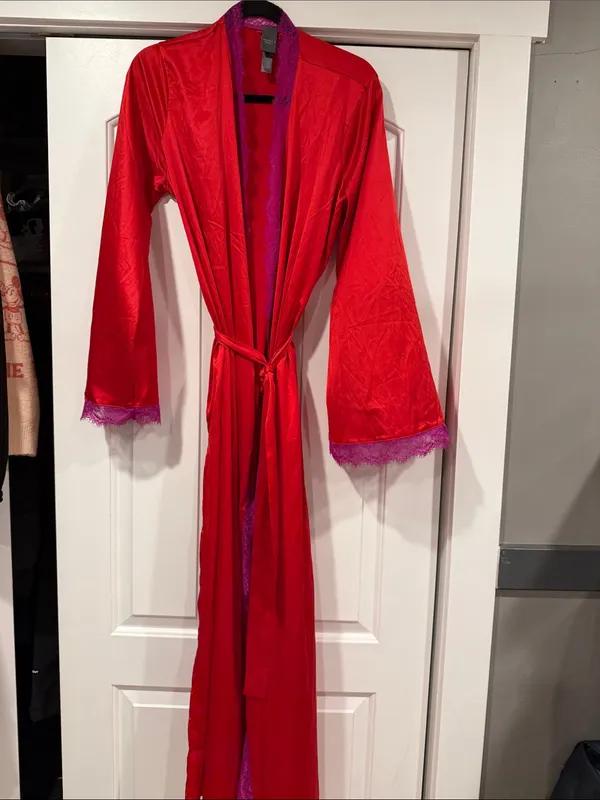 Savage‎ X Fenty Timeless Red Satin Robe with Purple Lace Trim large - Image 3