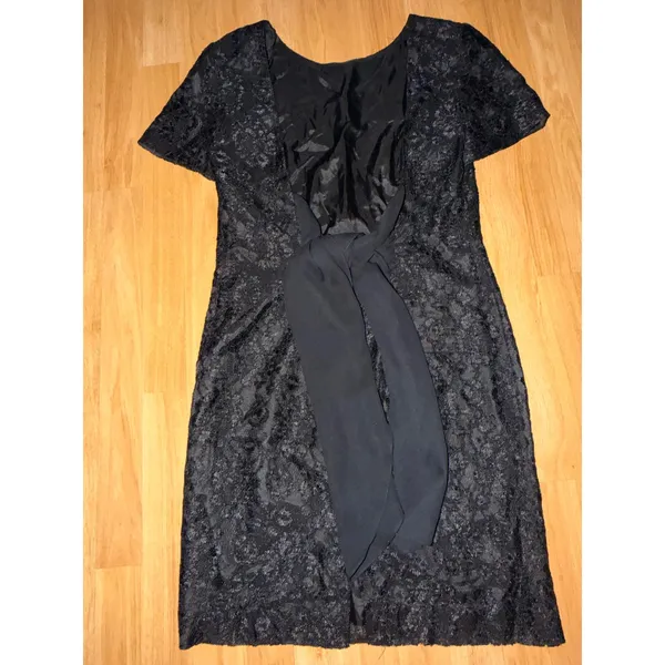 Santa Fe by Jim Tremblay Black Lace Open Back Tie Cocktail Dress Size 10 - Image 6