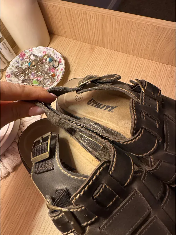 Vintage Charm Vinatge Chunky Sandals - Image 4