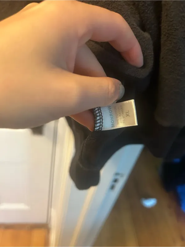 ☀️3/$25 Monrow raglan sweater crewneck sweatshirt xl black color block - Image 5