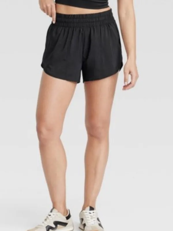 all in motion black mid rise run shorts - Image 2