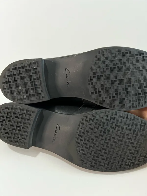 Clarks Trish Diva Black Leather Comfort Loafers Slip On Shoes - Image 8
