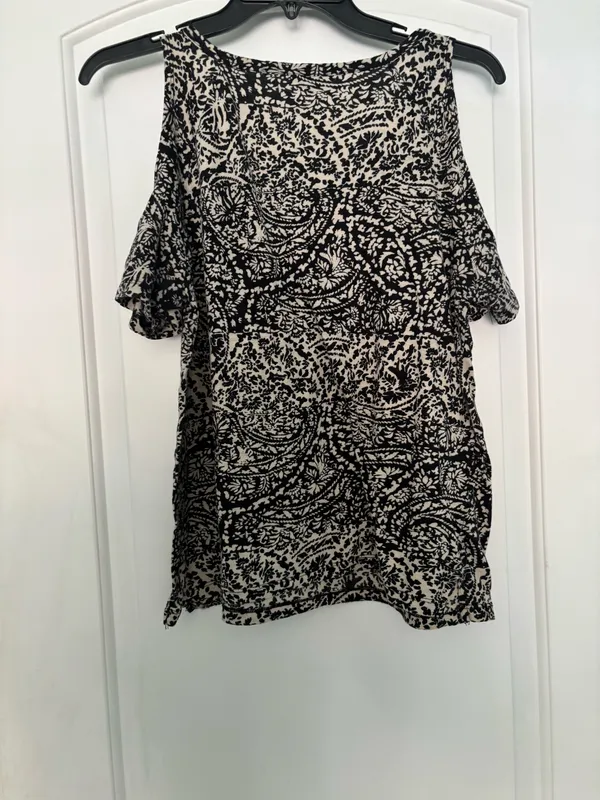 Lucky Brand Pattern tank/short sleeve - Image 4