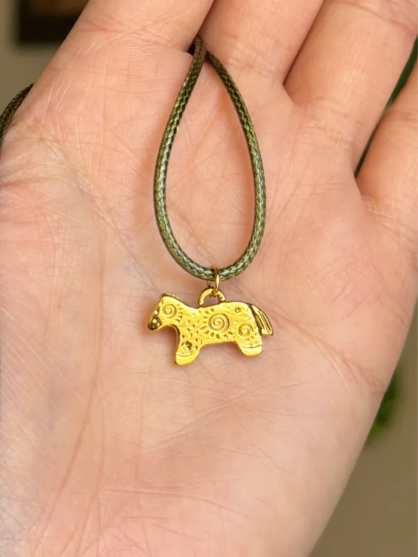 Handmade gold tone stainless steel horse pony necklace💚🎠 - Image 2