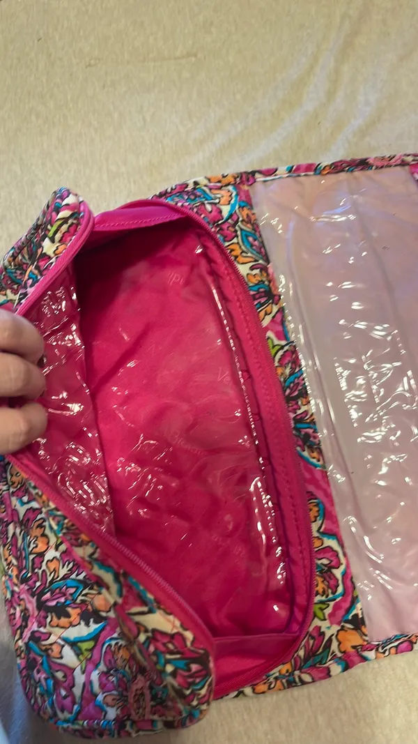 Vera Bradley Travel Organizer - Image 2