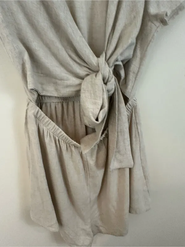 Princess Polly Ragnar Neutral Tie-Front Romper in Light Beige Size 6 - Image 5