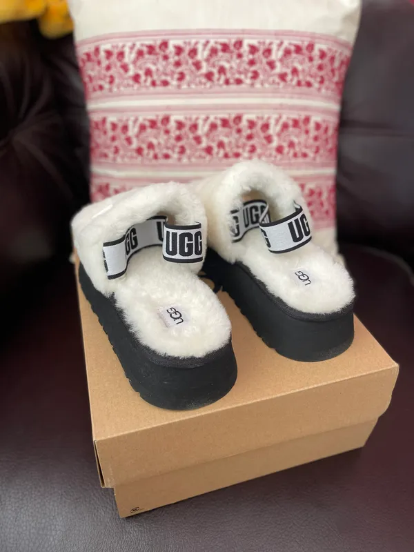 UGG Brand new Women's Disco Slide size 7 - Image 3