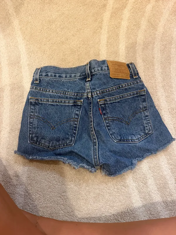Levi’s Shorts - Image 2