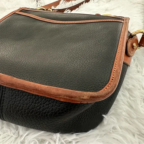 Dooney & Bourke Vintage Black Pebbled Leather Tan Trim Crossbody Bag‎ - Image 9