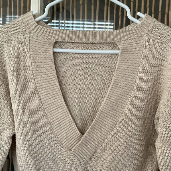 Hippie Rose tan Sweater size M - Image 4
