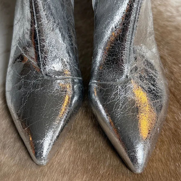 DV by Dolce Vita Gradie Kitten Heel Silver Boots‎ Size 5 B45 - Image 7