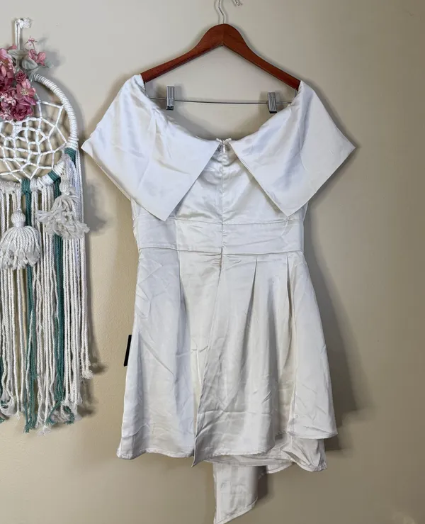 Lulu's Always Celebrating Ivory Satin Off The Shoulders Mini Dress Size XL - Image 4