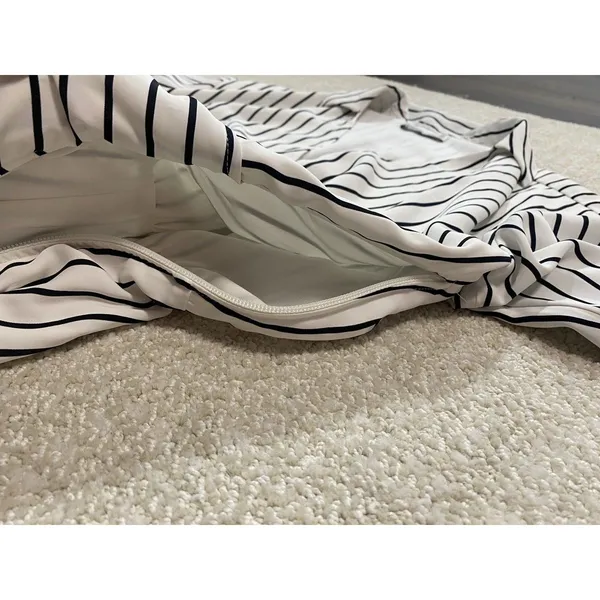 Abercrombie & Fitch White and Black Striped Wrap Mini Dress Size MT - Image 14