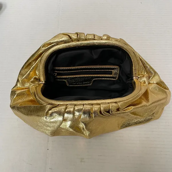 Lulu's get your trend on‎ clutch  handbag metallic gold hinge closure - Image 6