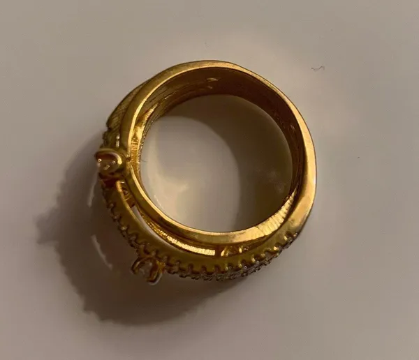 💥$2💥 Wide Gold Crystal Ring - Image 5