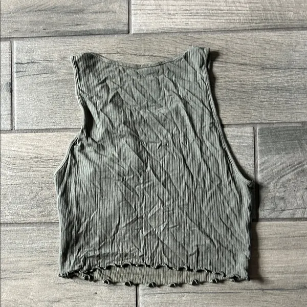 American Eagle Outfitters Green Crop Top Essential - Image 5
