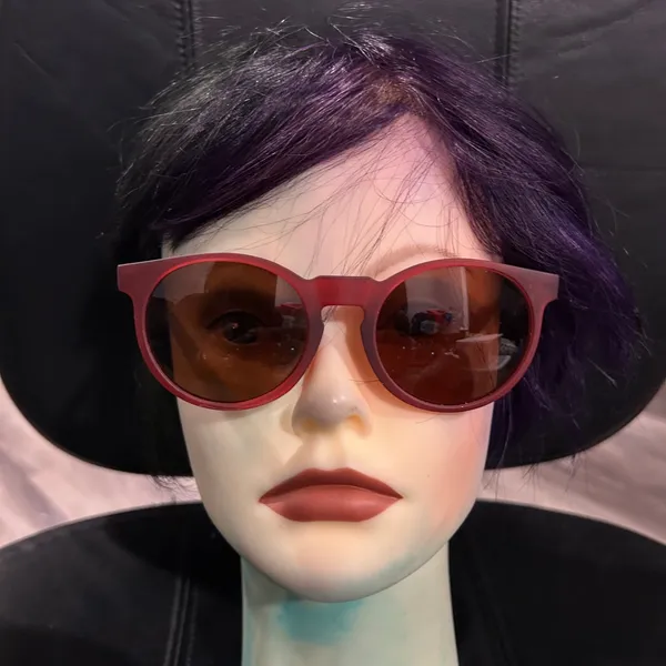 Goodr Stylish Red Sunglasses for Women - Image 3