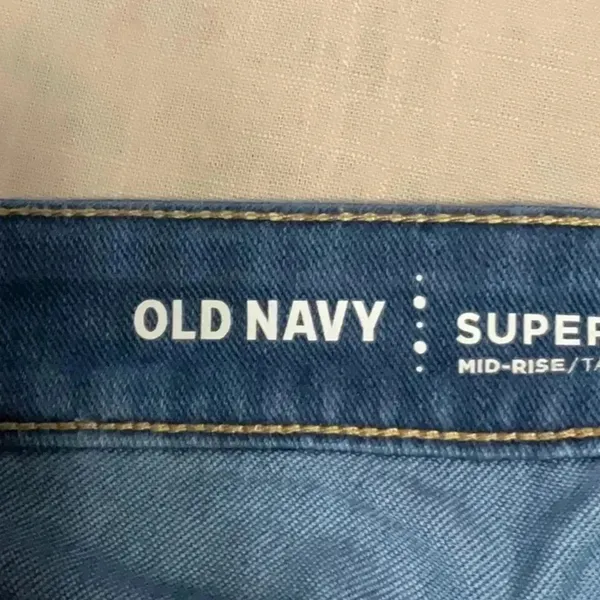 OLD Navy - Image 3