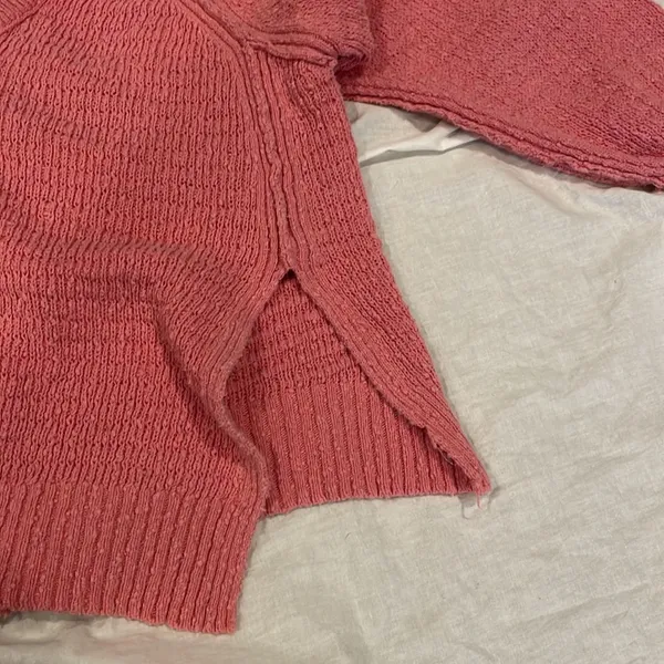 Free people pink sweater - Image 3