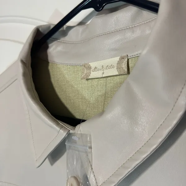 NWT Altard State‎ Beige Faux Leather Shirt Jacket Shacket Button Womens Medum - Image 2