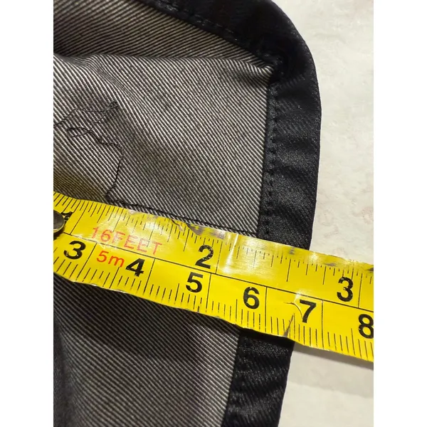 Lululemon Women's‎ Varsity Short Color Black Stretch size 10 Pocket - Image 6