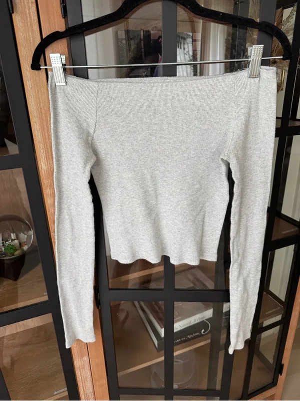 Brandy Melville crop John Galt Mayson Off-The-Shoulder Long Sleeve Top ribbed - Image 6