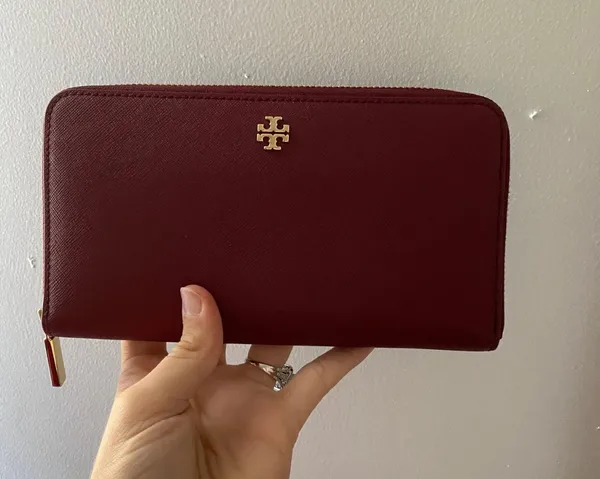 Tory Burch Tote Set With Matching Wallet - Image 8