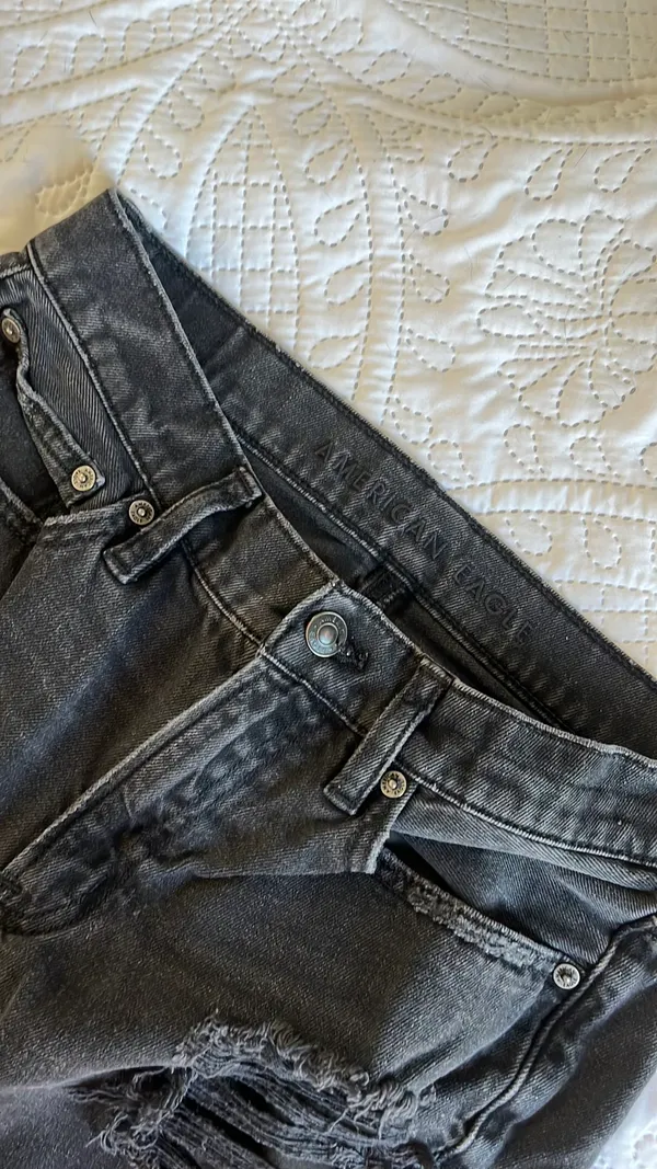 American Eagle Jeans - Image 3