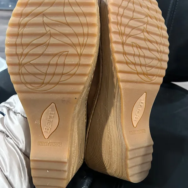 Born women’s Light Brown Suede Loafers Tan Size 10 - Image 7