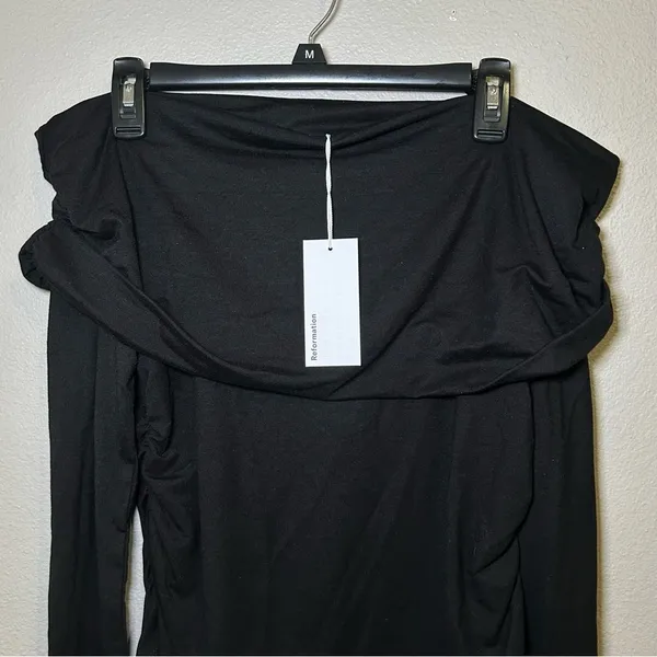 NEW Reformation Florentina Black Draped Off Shoulder Knit Top Women’s Size Large - Image 4