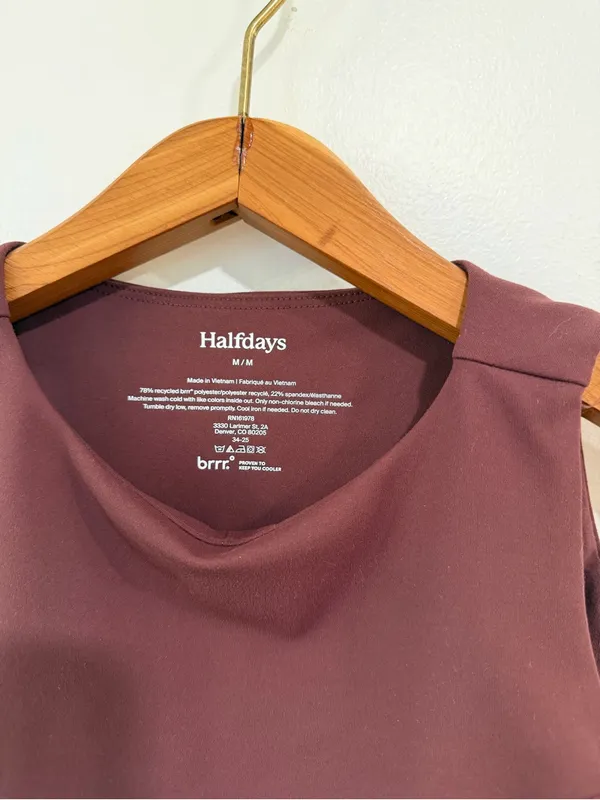 Halfdays Kara Sports Bra NWOT Glazed Cherry Women’s Size Medium Athleisure Gym - Image 3
