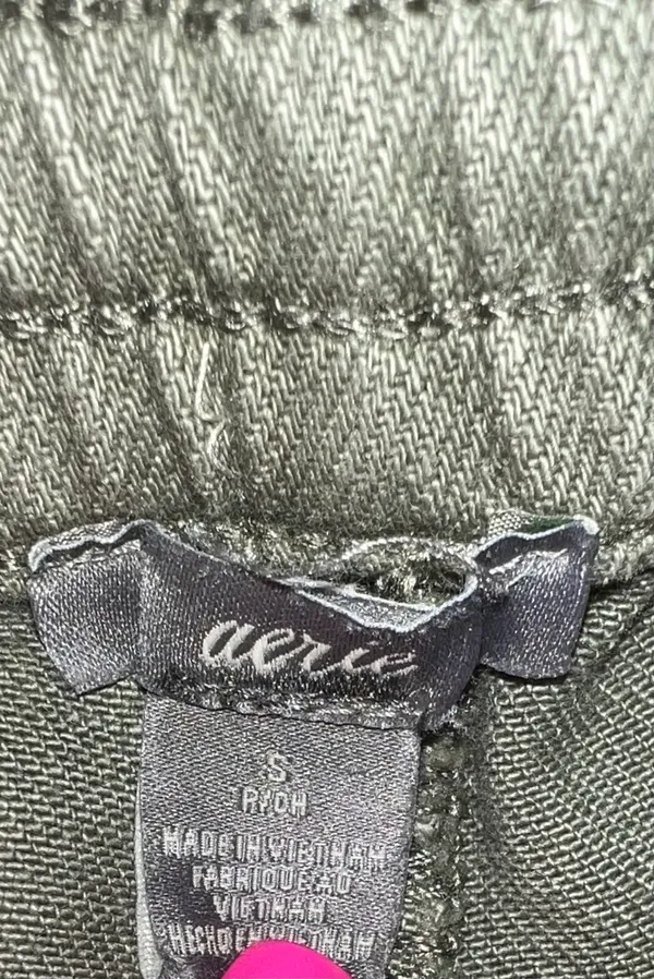 Aerie Women's Drawstring Waist Raw Hem Shorts DM9 Olive Green Size S - Image 3