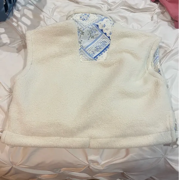 Altrd State Fleece vest  - Image 3