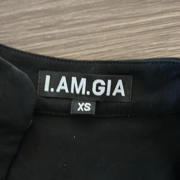 I am Gia black top - Image 2