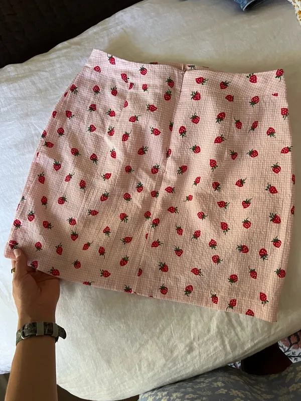 Strawberry pink mini skirt Size M - Image 4