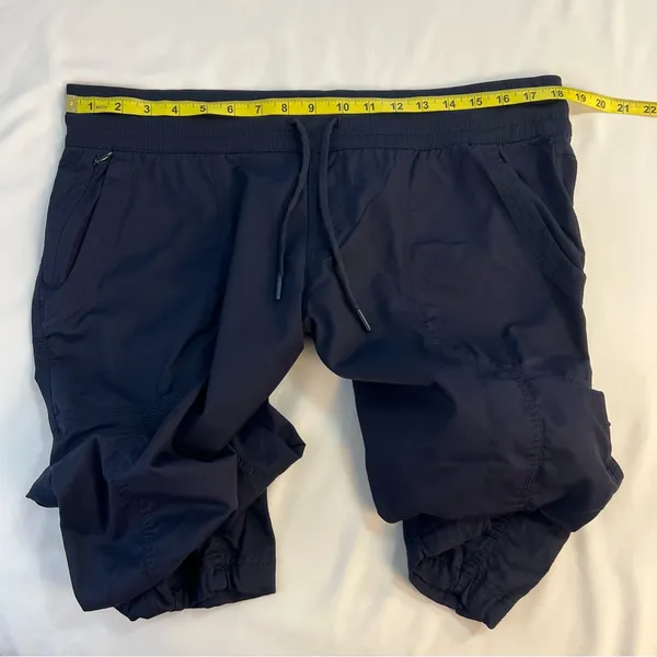 The North Face Women's Capri’s, Size: X-Large - Image 9