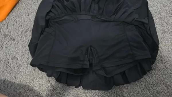 Black Gold Hinge Skirt Pleated - Image 4